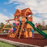 Pg 22 65 MegaDeck Fort Fully Enclosed