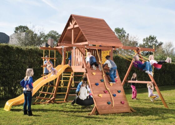 Pg 26S Parrot Island Playcenter Config 2 Wood Roof