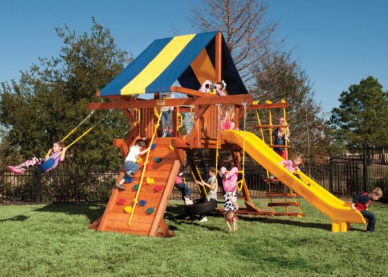 Pg 31T 55 Jaguar Playcenter Small Backyard