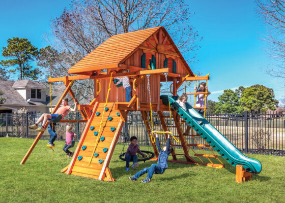 5.8 Jaguar Playcenter Config2 with wood roof and treehouse panels