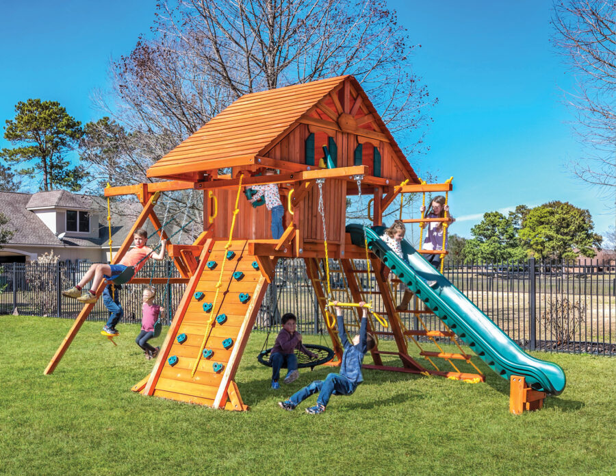 5.8 Jaguar Playcenter Config2 with wood roof and treehouse panels