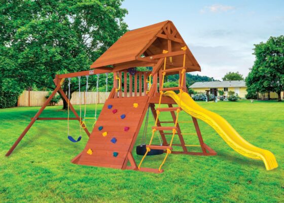 Pg 24S Toucan Playcenter Wood Roof