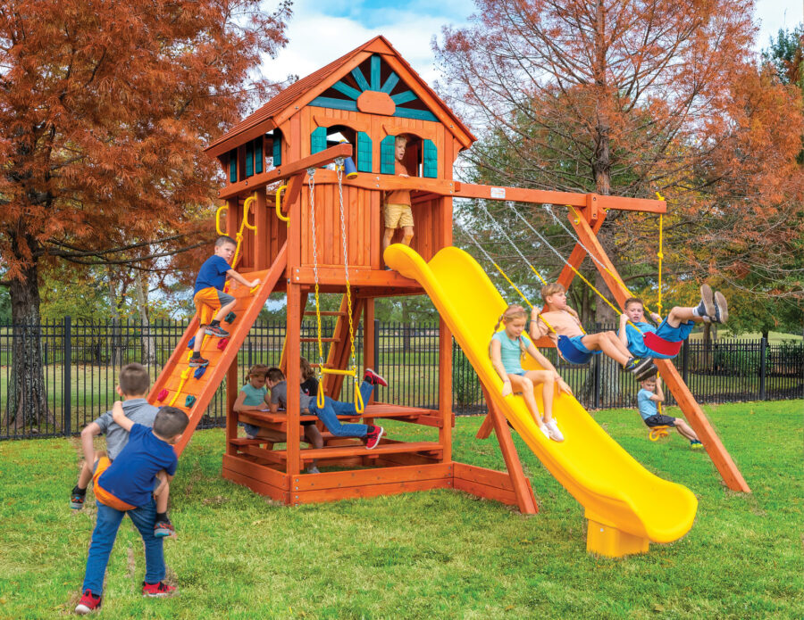 6.5 Bengal Fort w/ Wood Roof, Treehouse Panels, and Yellow DoubleWall Scoop Slide