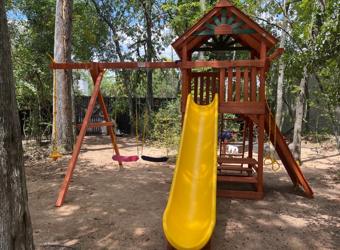 Tree Frogs Wooden Swing Sets at John Starnes blog
